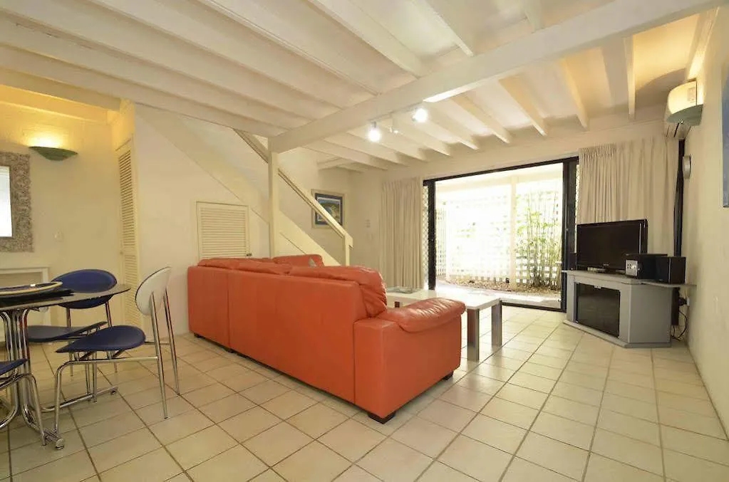 *** Aparthotel Le Court Villas Noosa Heads Australia