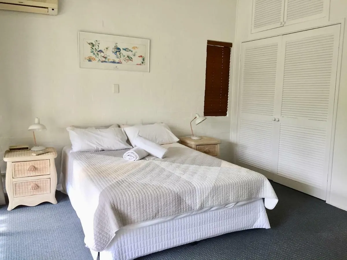*** Aparthotel Le Court Villas Noosa Heads Australia